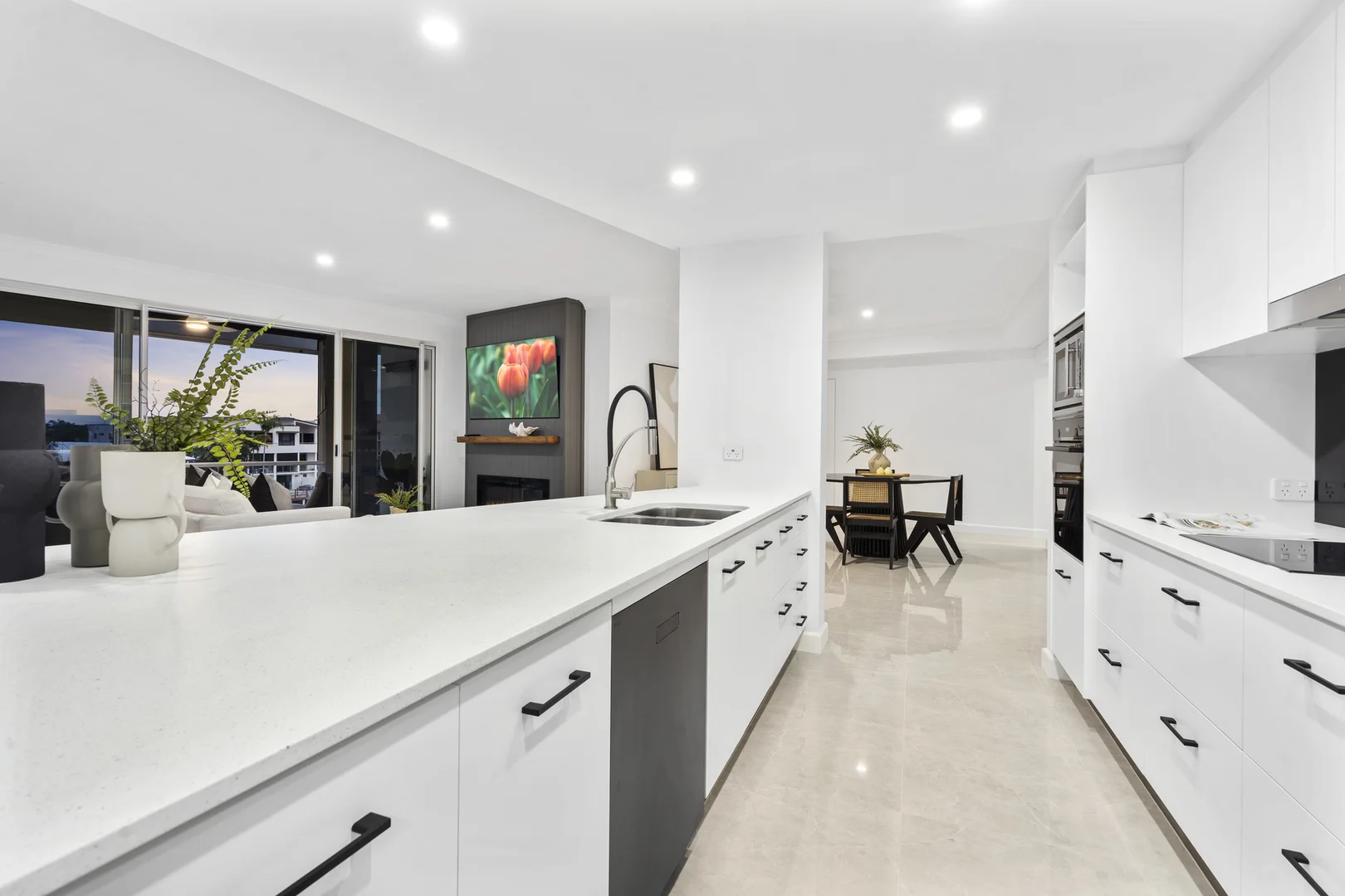 Additional image 6 of 8/18 Canal Avenue, Runaway Bay QLD 4216
