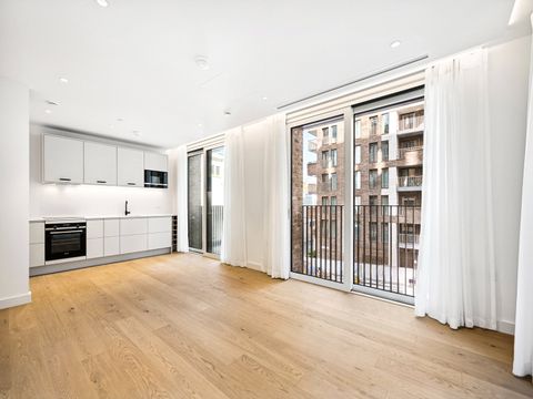 5 Jubilee Walk WC1X, New home