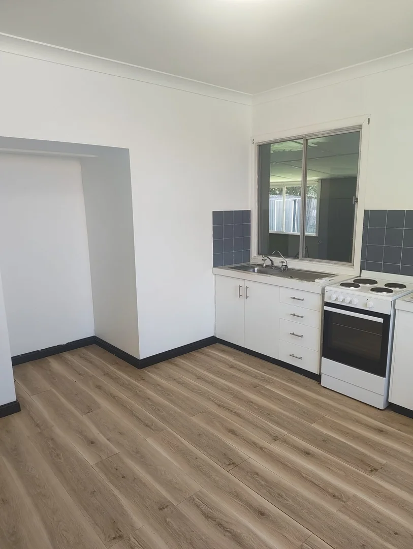 Additional image 8 of 293A James Street, Newtown QLD 4350