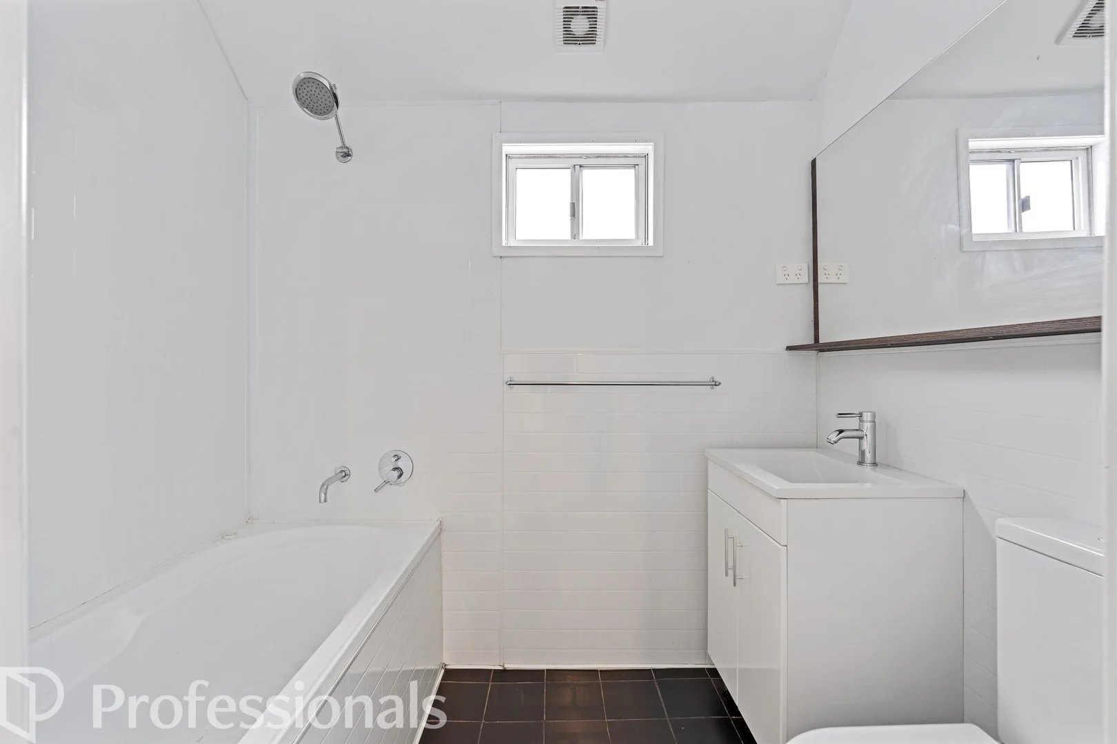 Additional image 12 of 445 Summer Street, Orange NSW 2800