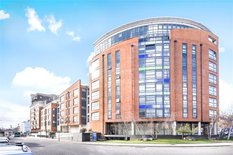 Kennet Street, Reading, Berkshire RG1