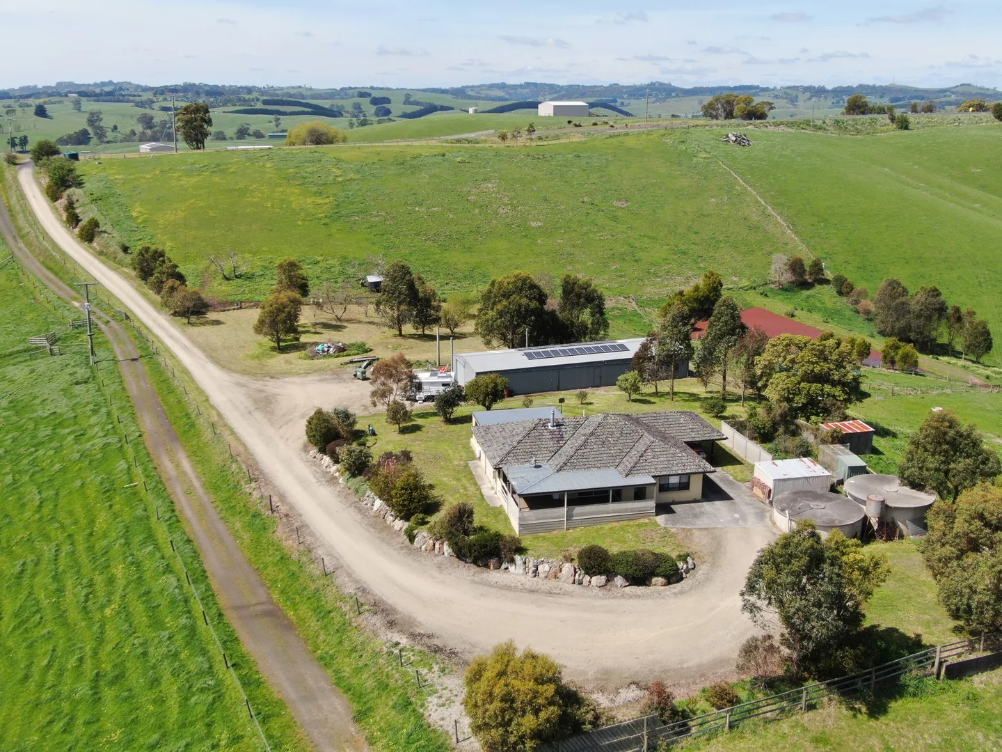 145 South Road, Loch VIC 3945