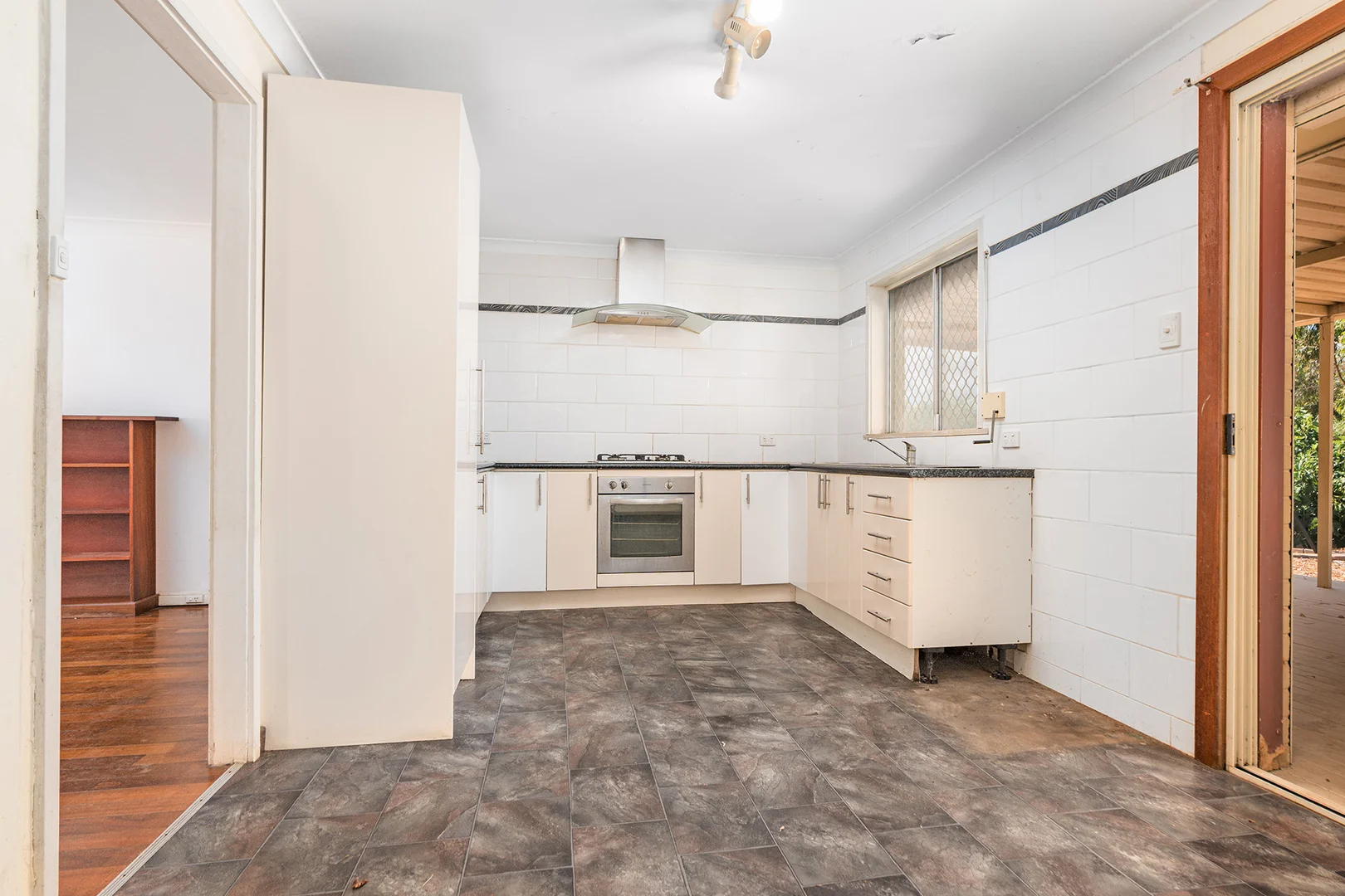 Additional image 5 of 71 Kenny Crescent, Rangeway WA 6530