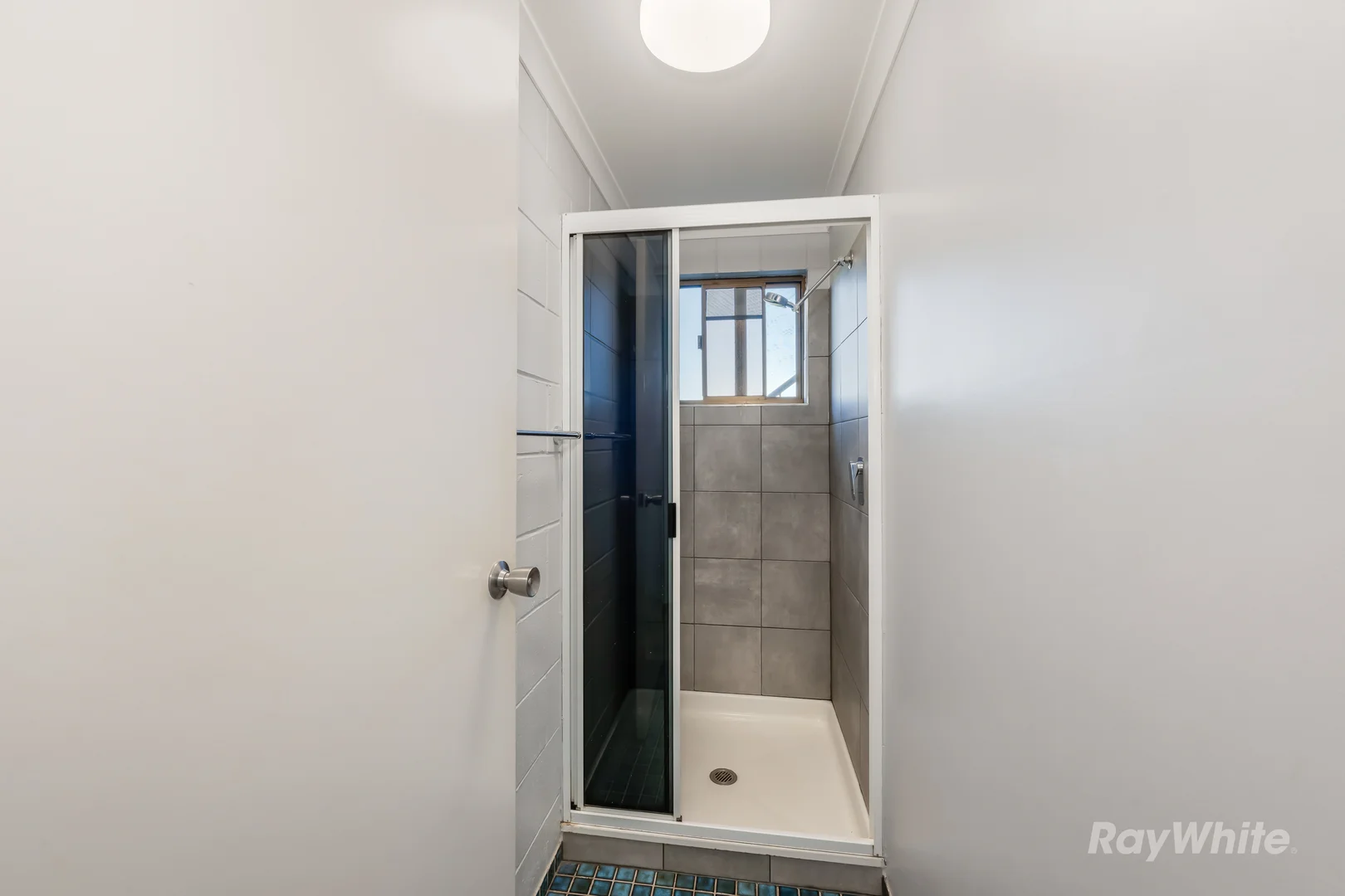 Additional image 18 of 9 Eden Street East, Walkers Point QLD 4650