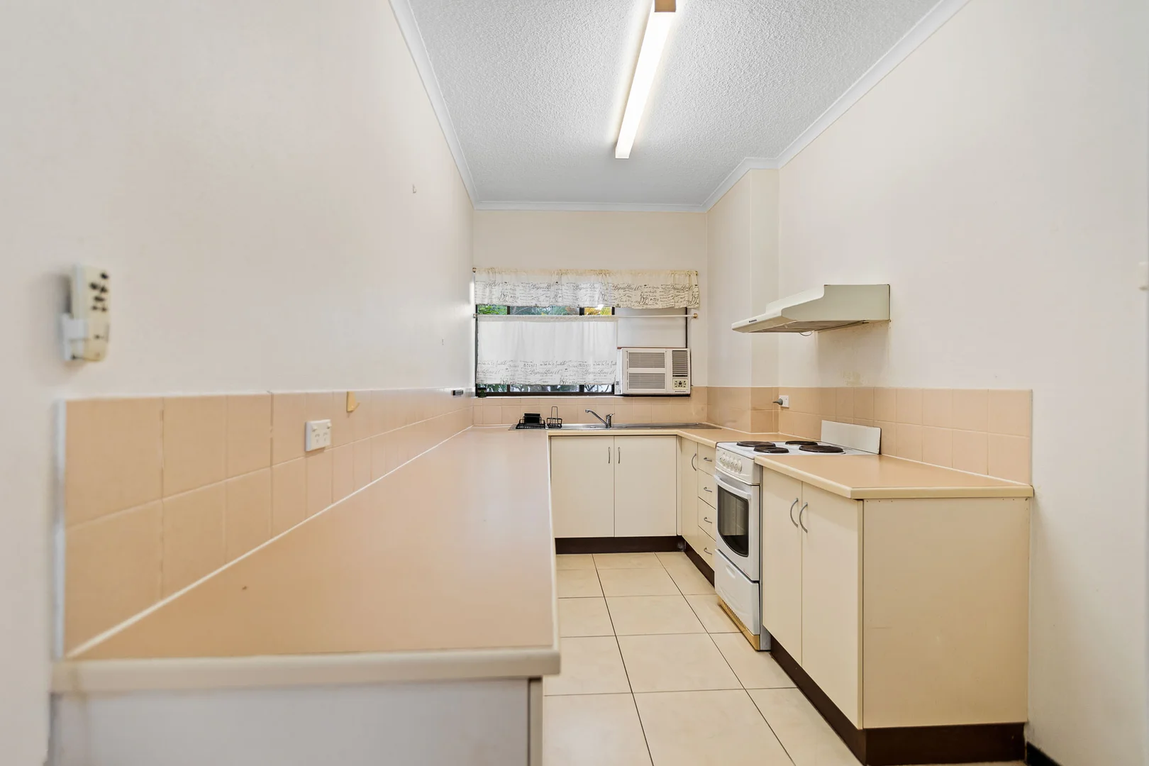 Additional image 5 of 1/21-31 Poinciana Street, Holloways Beach QLD 4878