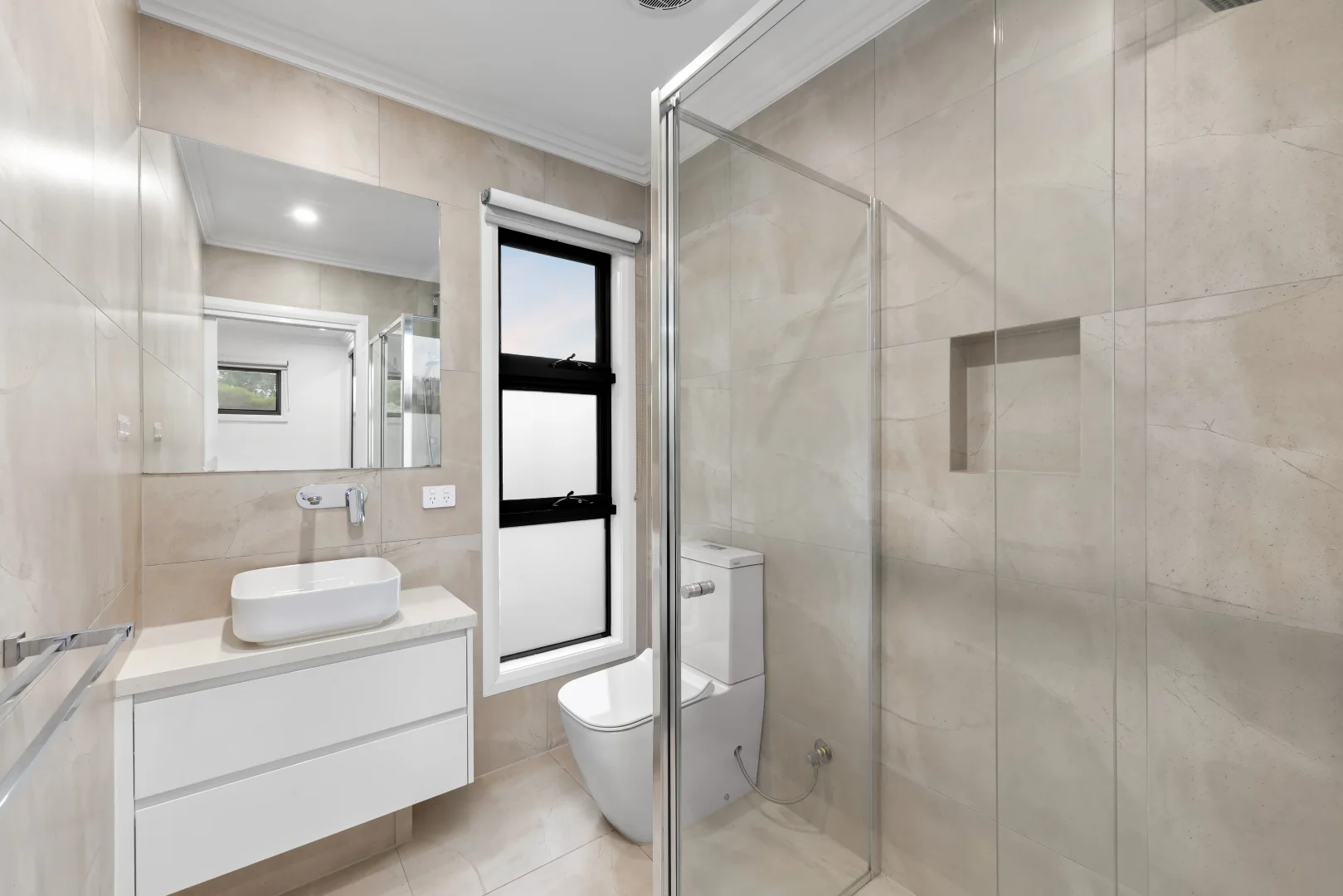 Additional image 10 of 3/14 Carwarp Street, Macleod VIC 3085