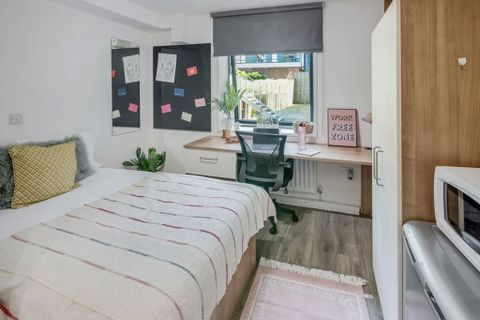 Market Road, London N7, Studio to rent