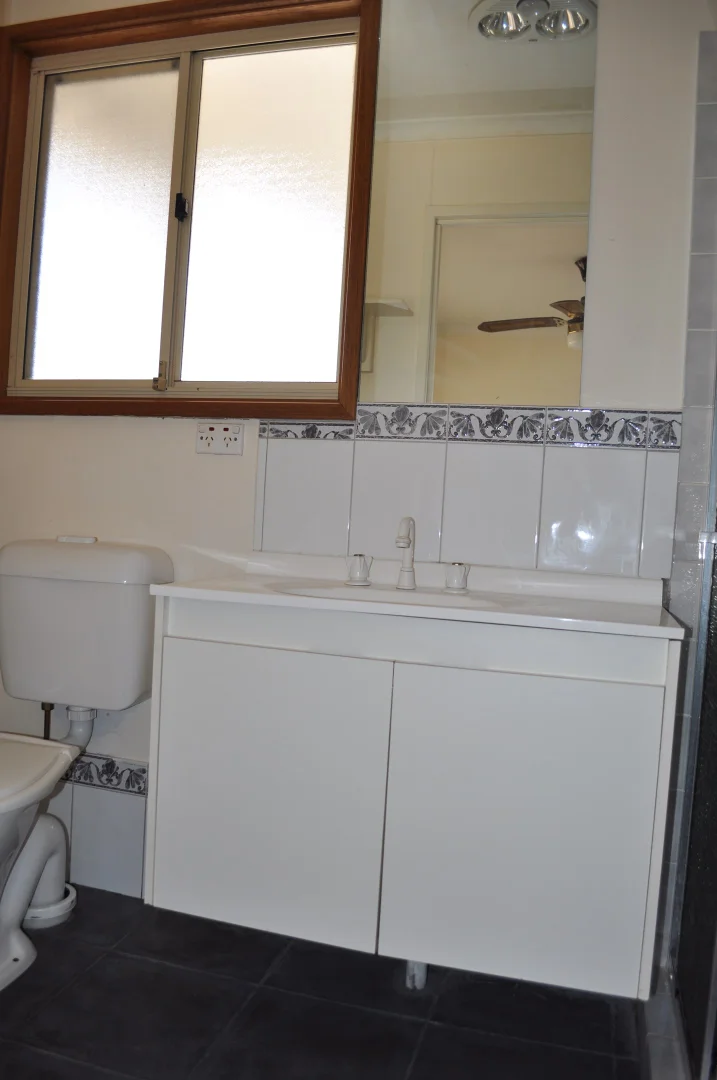 Additional image 5 of 16 Mulgaria Cres, Roxby Downs SA 5725