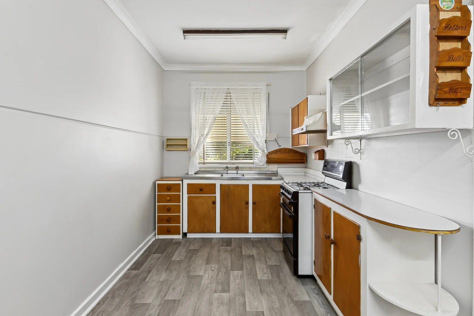 Additional image 5 of 130 Hill View Terrace, St James WA 6102