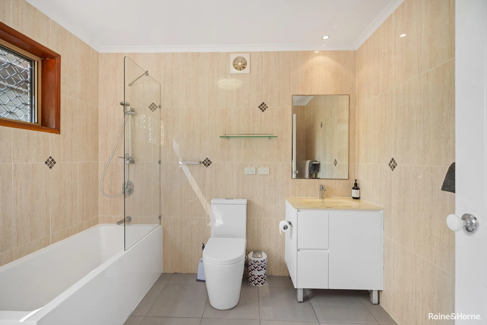 Additional image 15 of 114 Elizabeth Street, Urangan QLD 4655