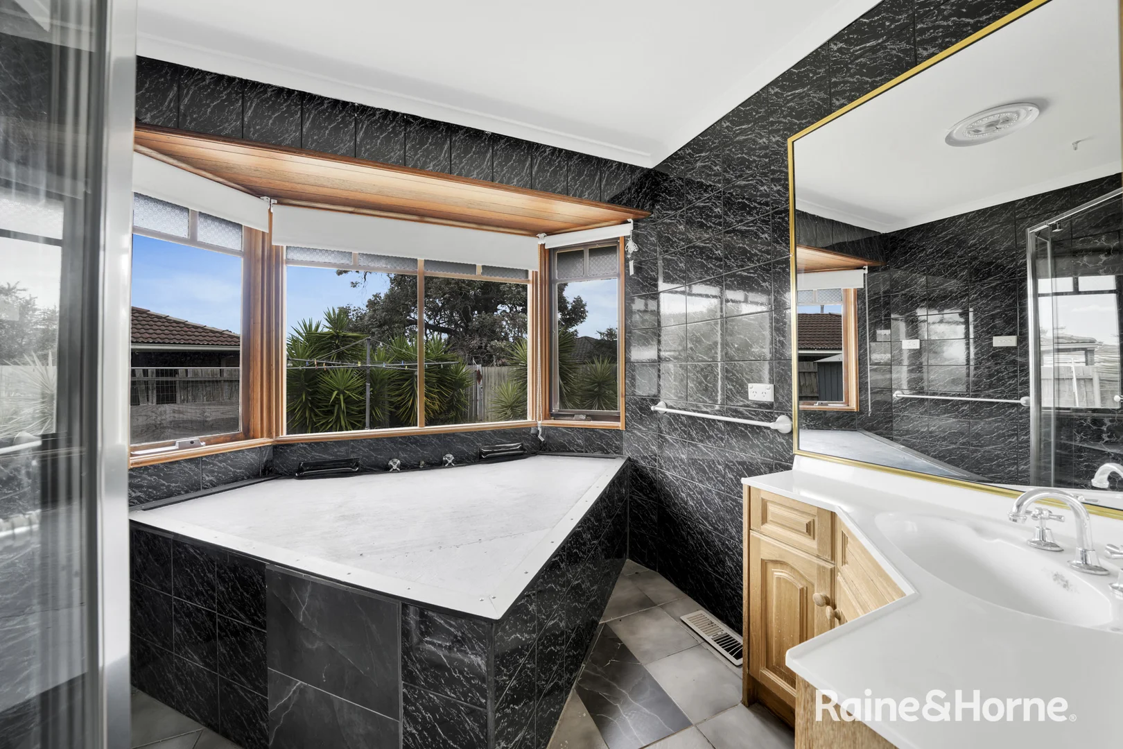 Additional image 15 of 6 Teeda Ct, Melton South VIC 3338