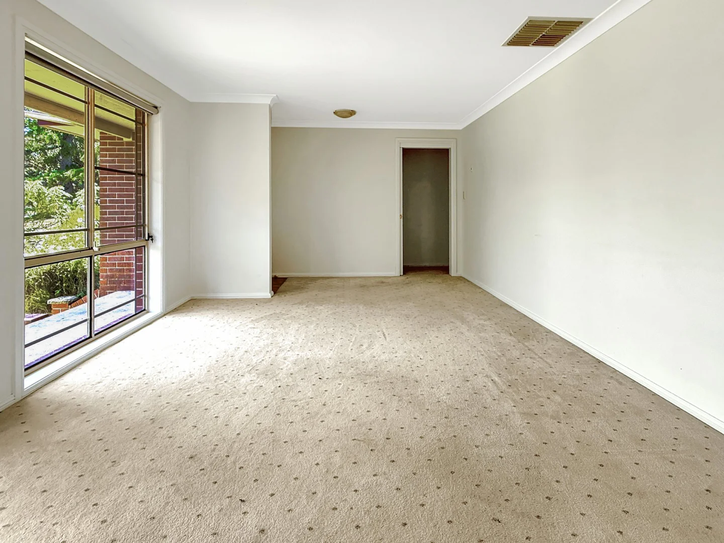 Additional image 5 of 10 Samuel Court, Young NSW 2594