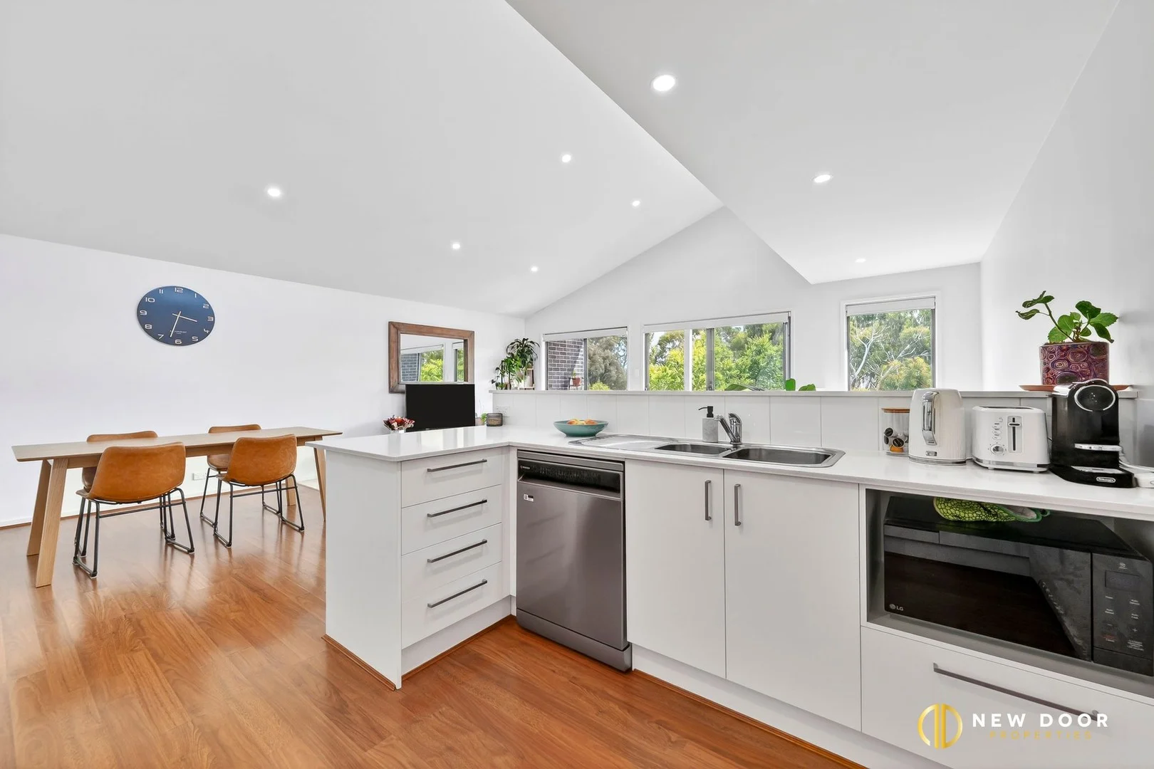 2/114 Plimsoll Drive, Casey ACT 2913