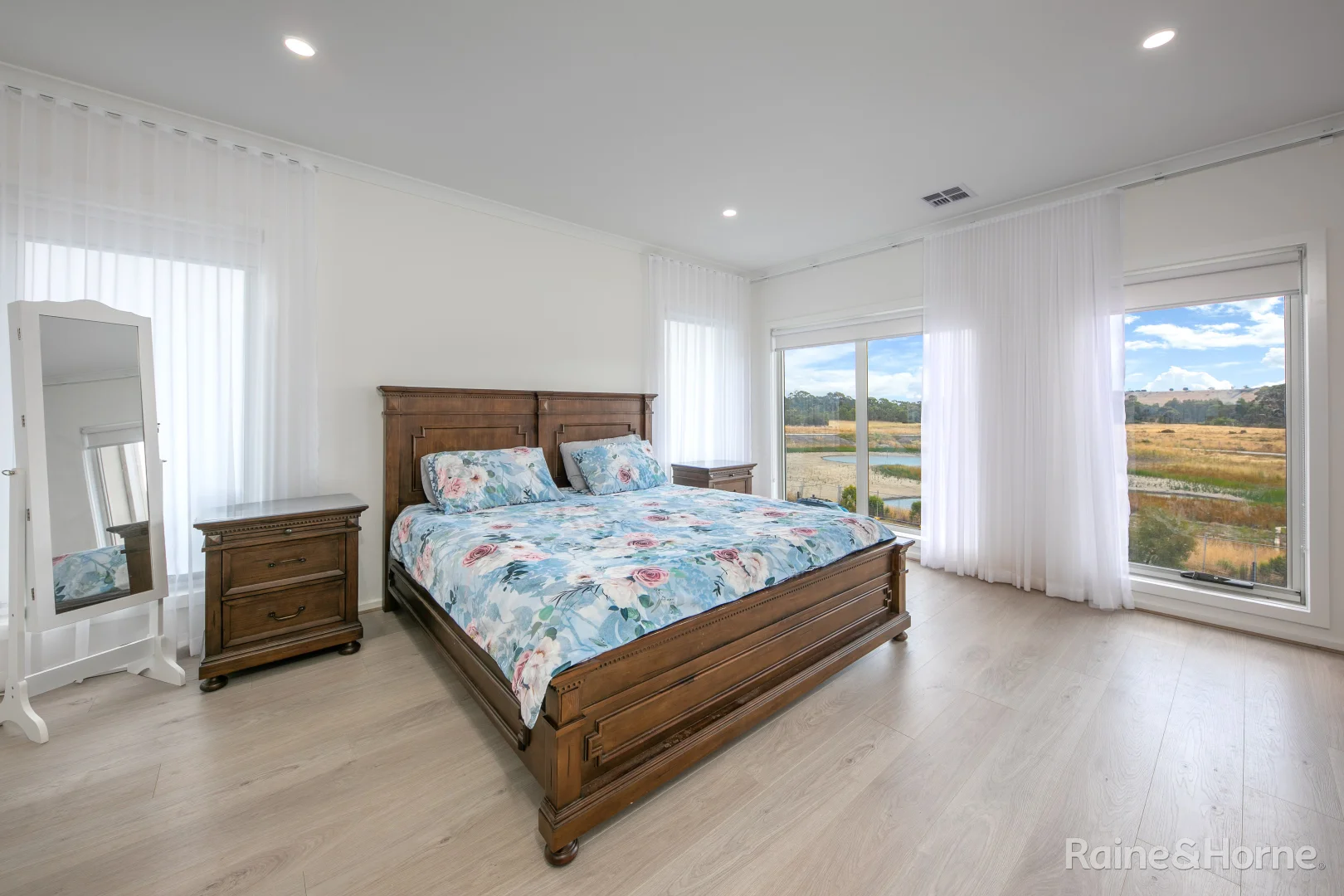 Additional image 11 of 28 Iredale Promenade, Sunbury VIC 3429