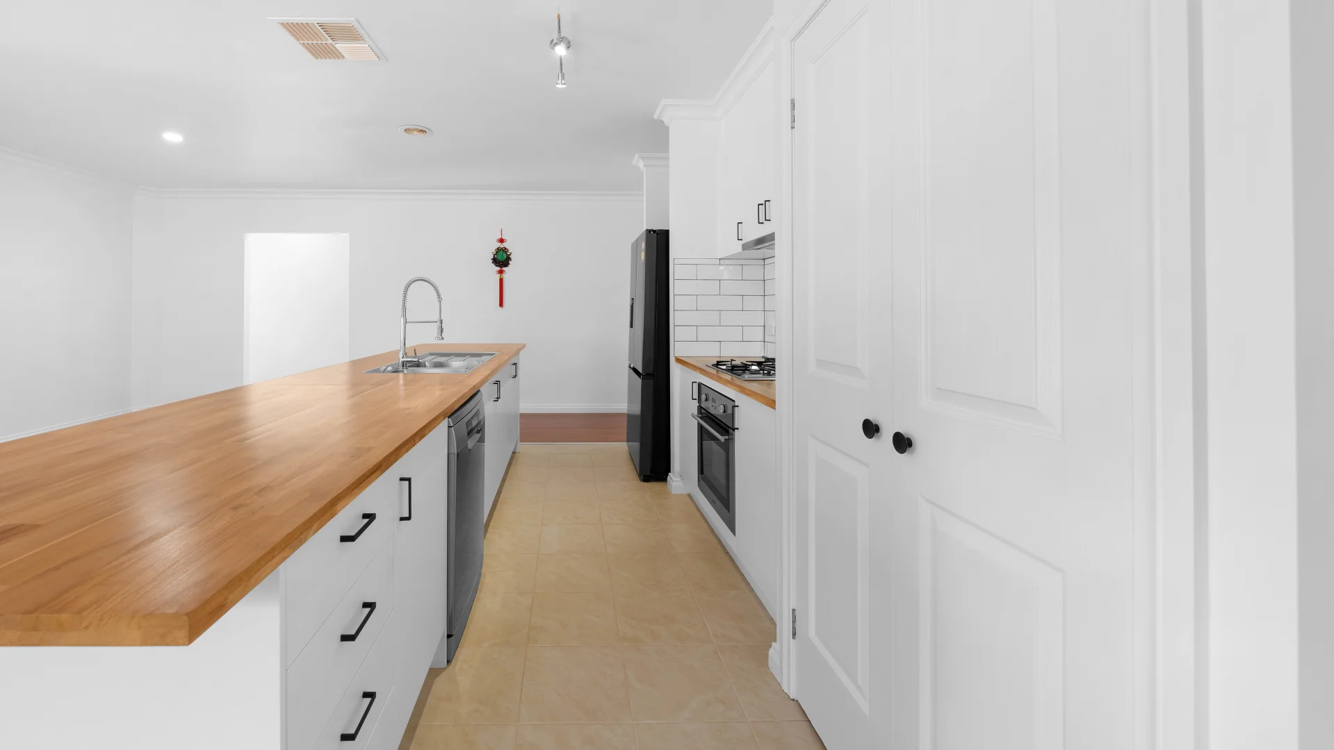 Additional image 5 of 98 Cottage Crescent, Kilmore VIC 3764