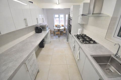 Radstock Road, Reading RG1