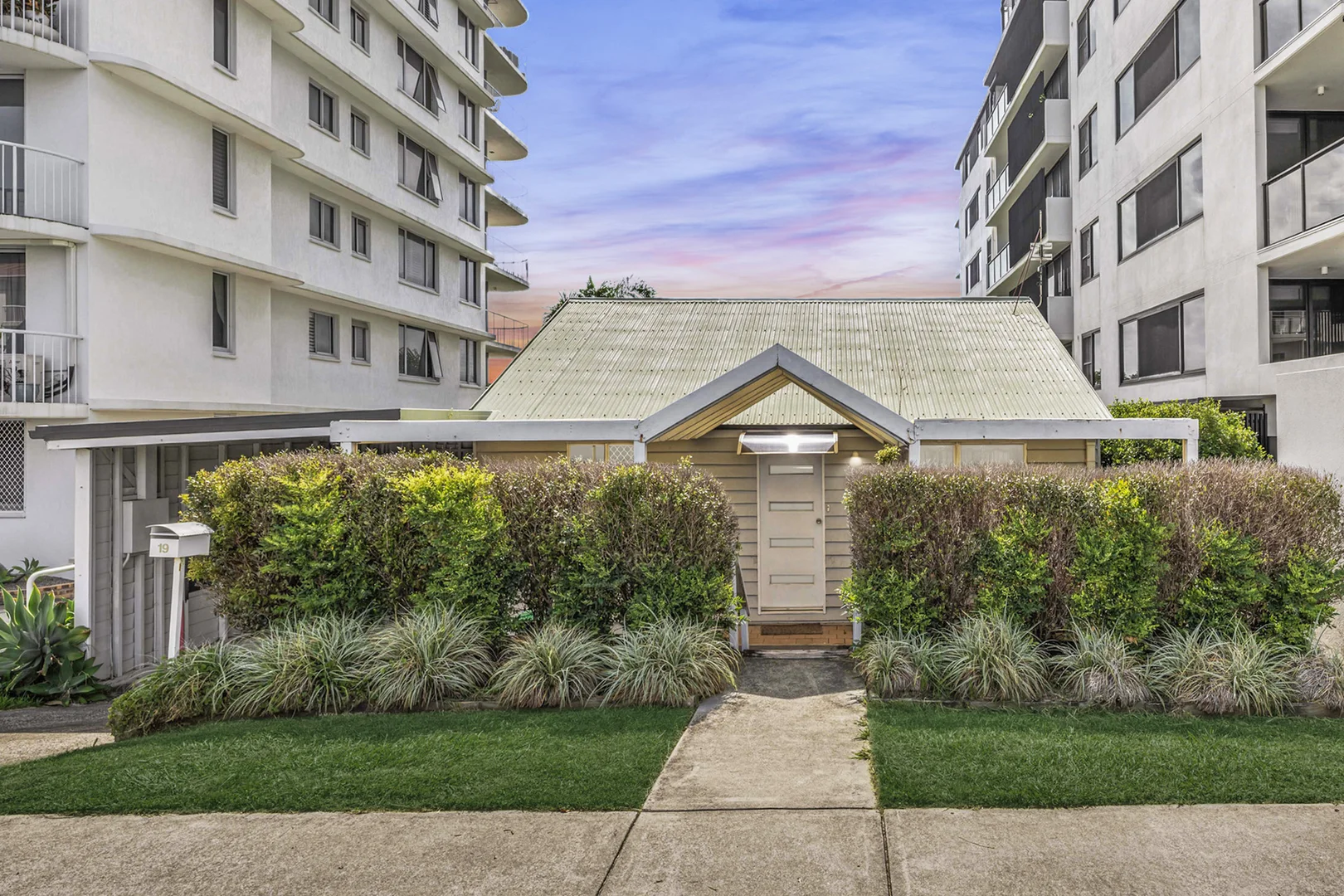 Additional image 34 of 19 Canberra Terrace, Kings Beach QLD 4551