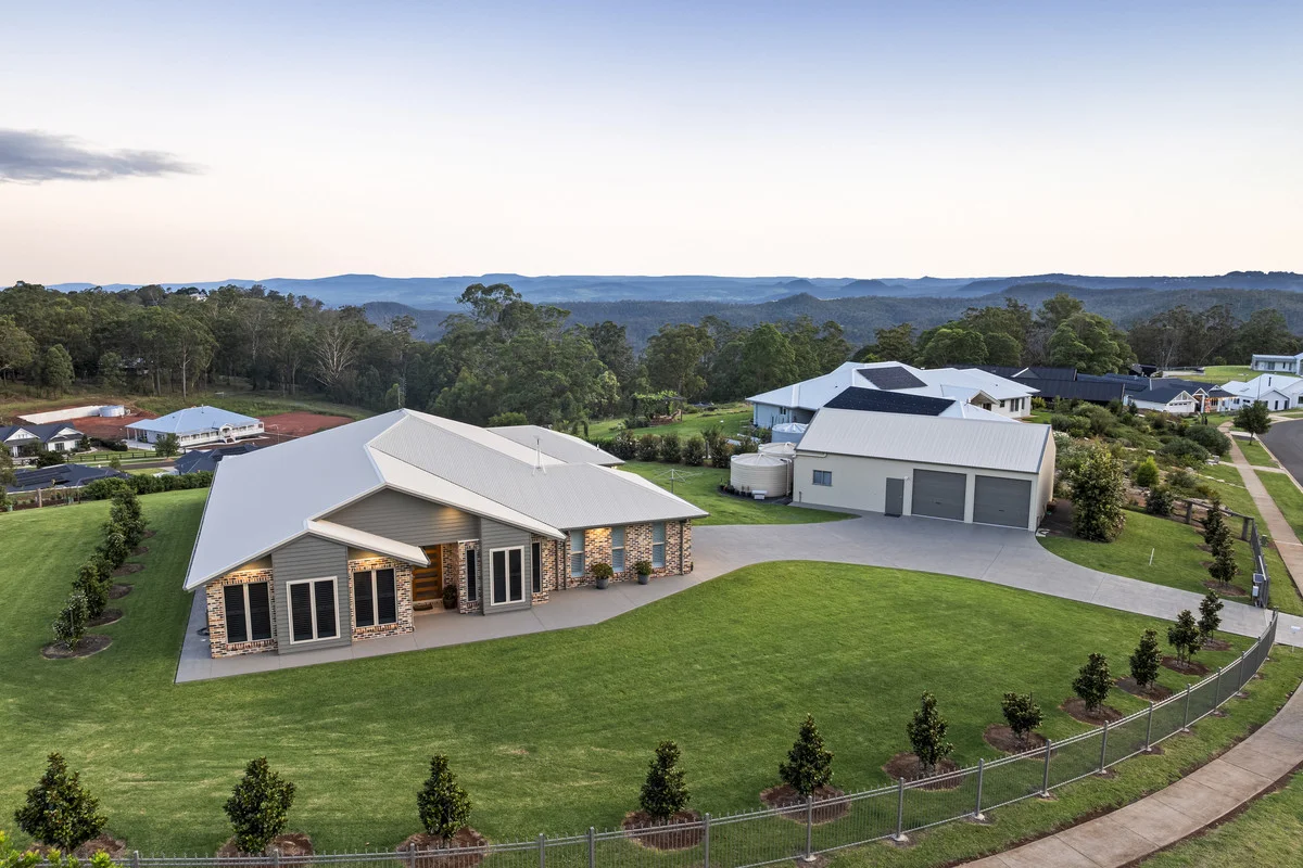 51 Escarpment Avenue, Cabarlah QLD 4352