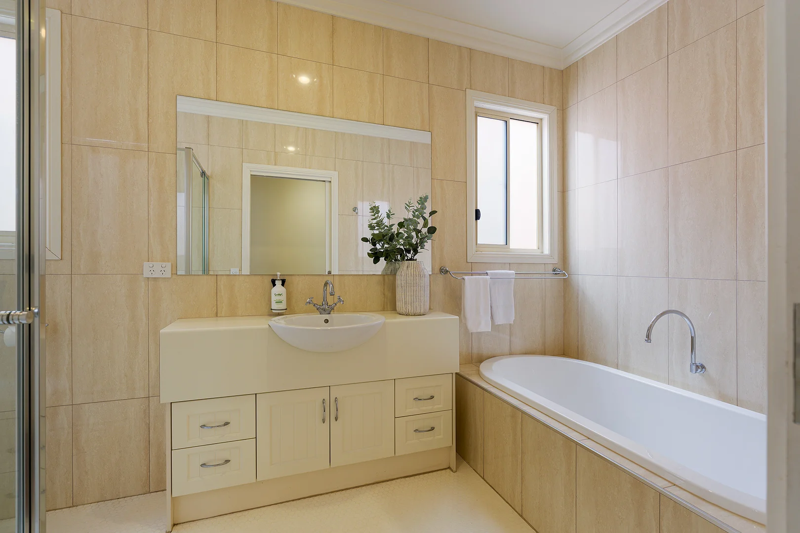 Additional image 11 of 1/6 Johnstone Street, Castlemaine VIC 3450