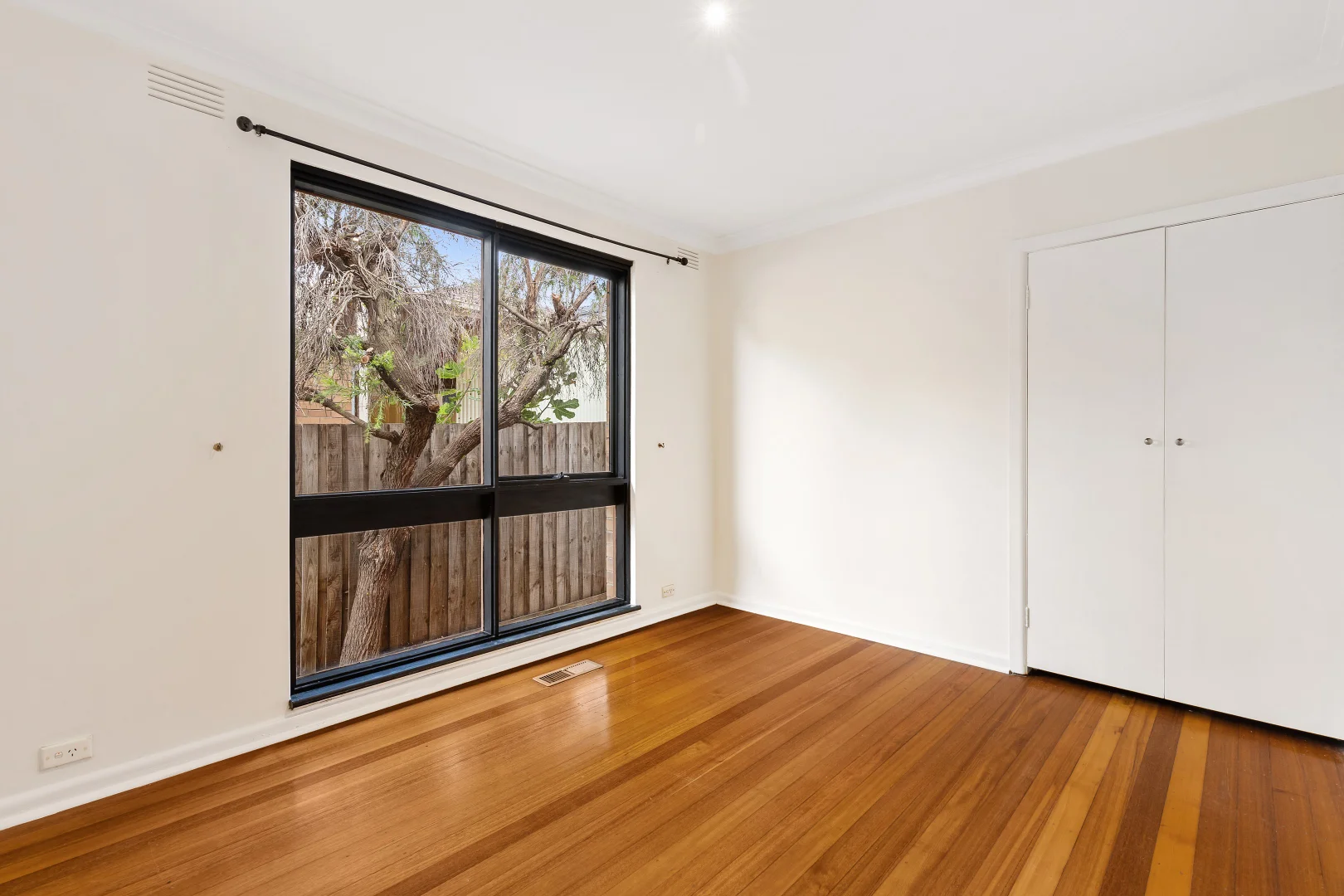 Additional image 12 of 46 San Remo Drive, Avondale Heights VIC 3034