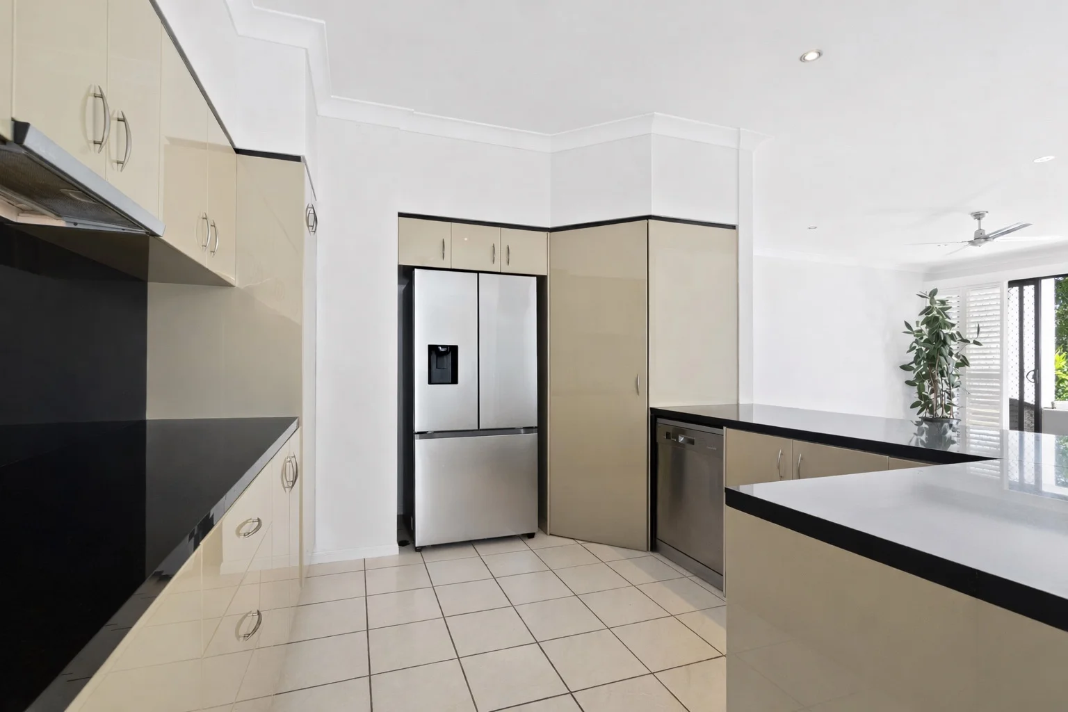 Additional image 6 of 1/18 Ocean Street, Runaway Bay QLD 4216