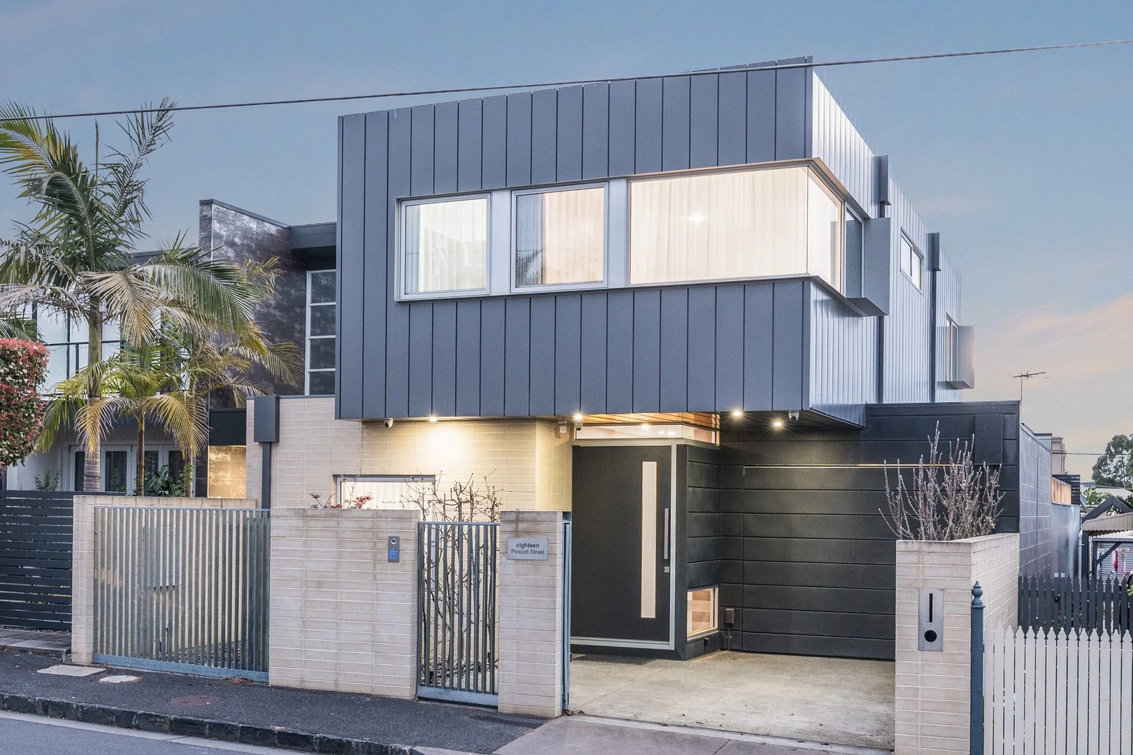 18 Pescott Street, Newtown VIC 3220