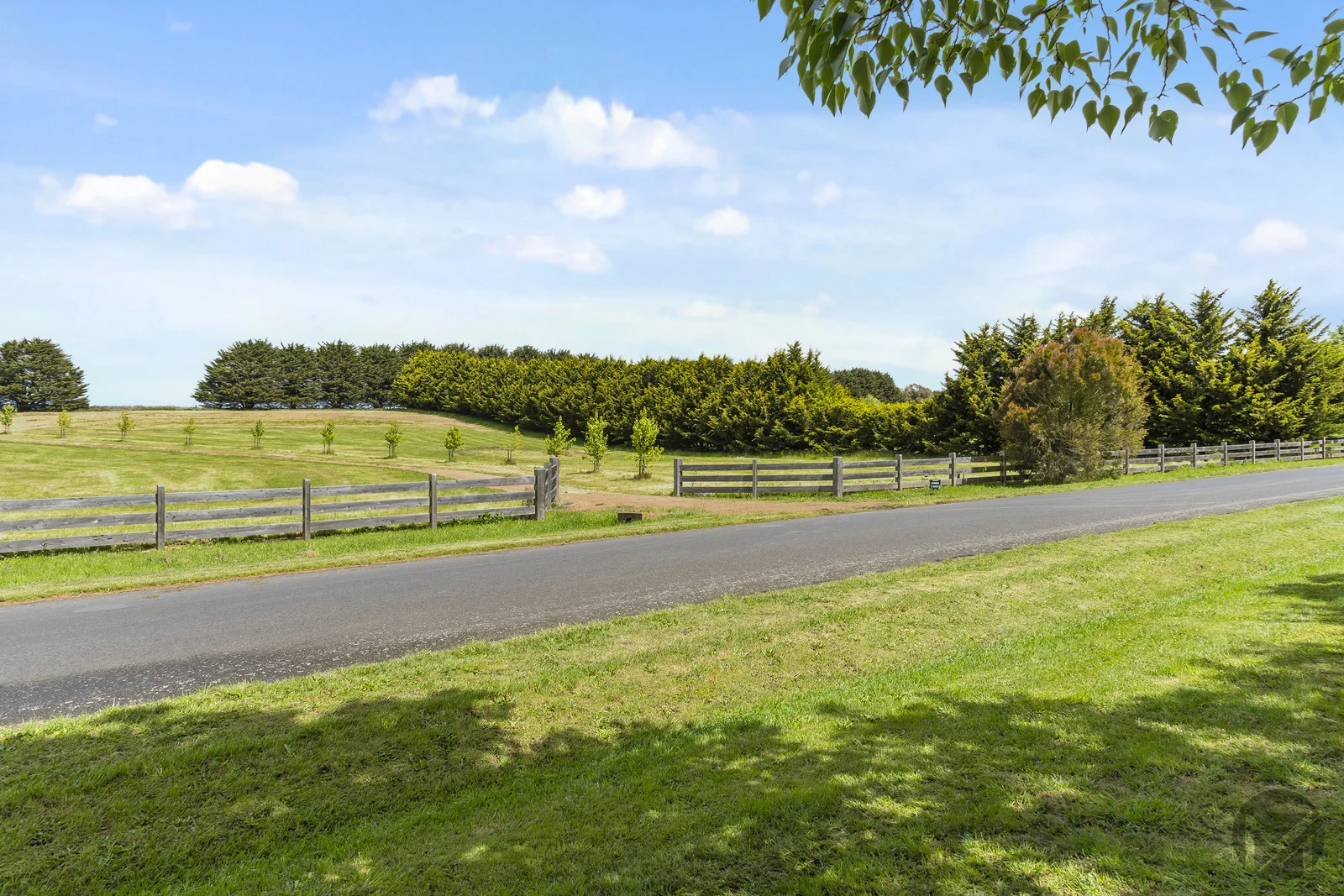 Additional image 10 of 24 Embley Court, Romsey VIC 3434