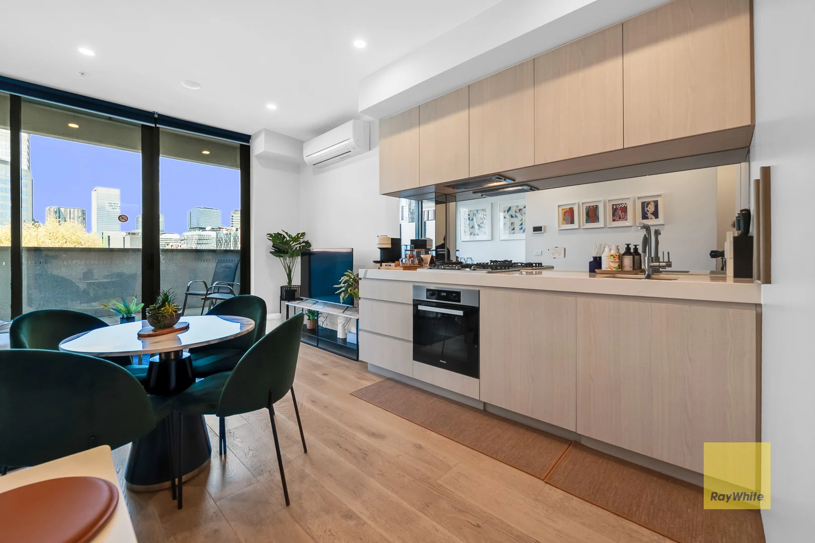 Additional image 2 of 308/105 Batman Street, West Melbourne VIC 3003