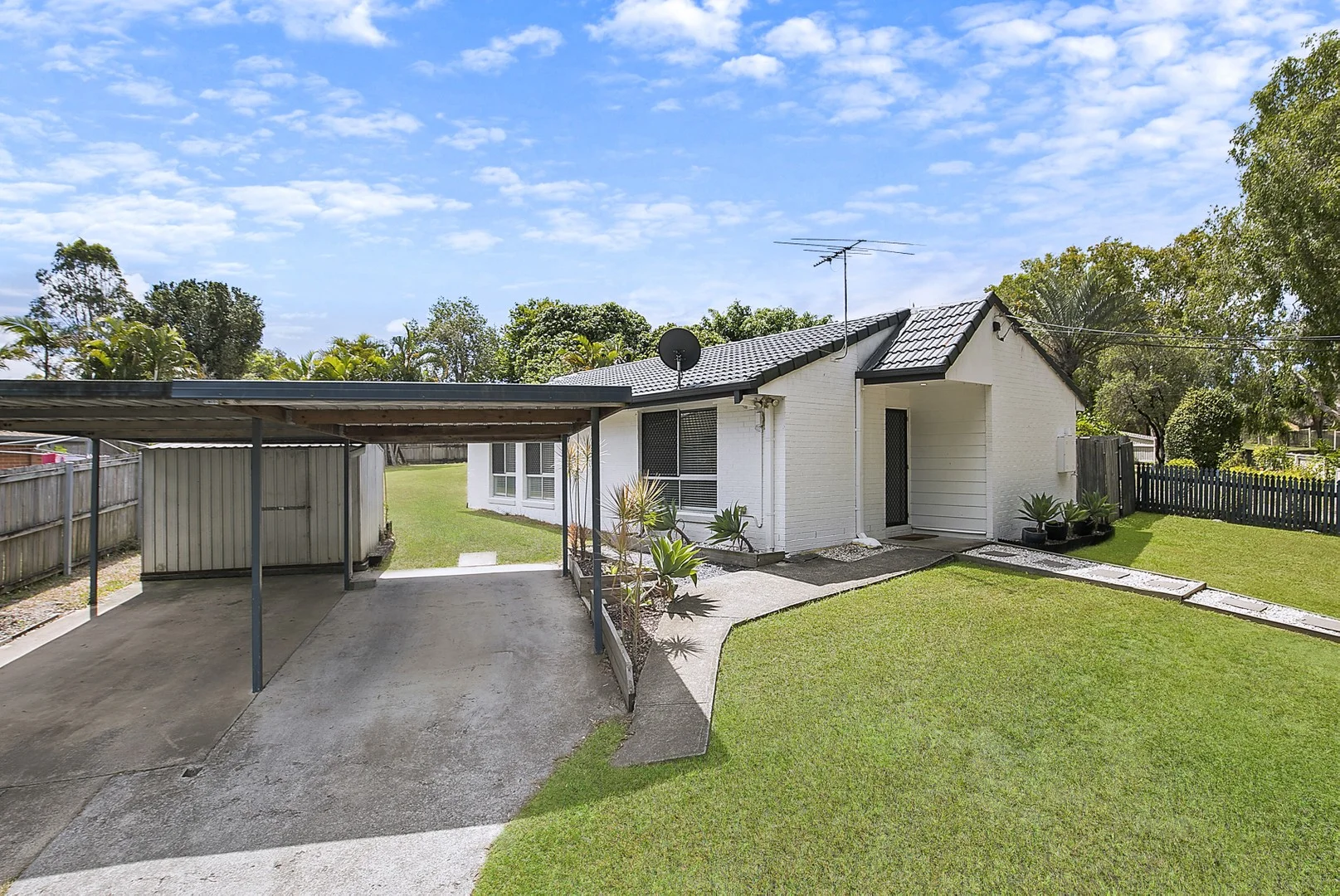 15 Gemstone Crescent, Acacia Ridge QLD 4110