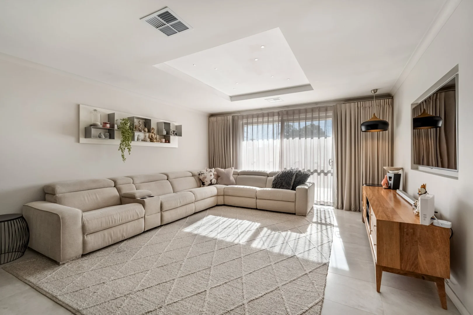 110 Hellfire Drive, Darch WA 6065