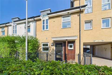 Whale Avenue, Reading, Berkshire RG2