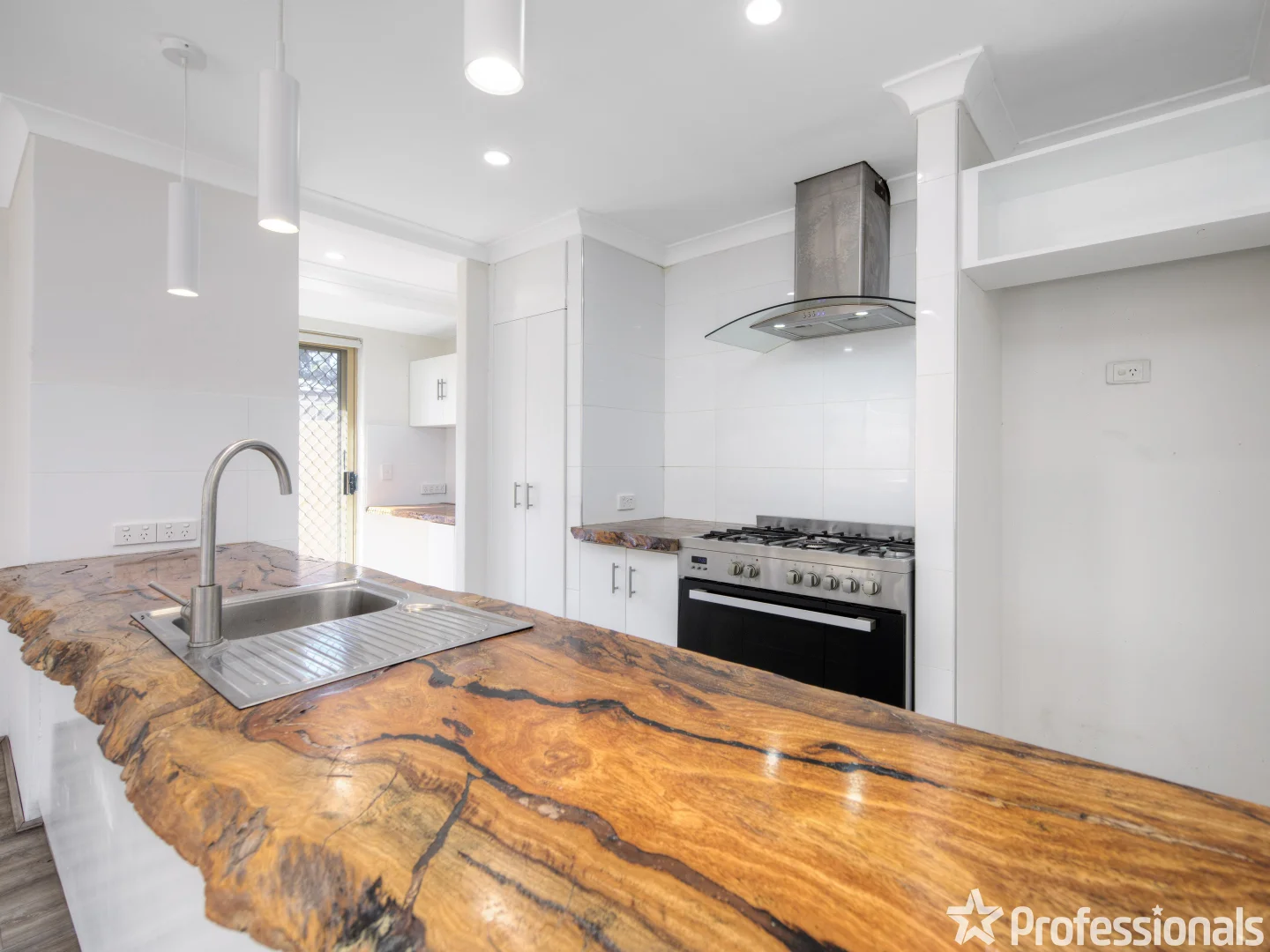 Additional image 10 of 52 Riverside Lane, Seville Grove WA 6112