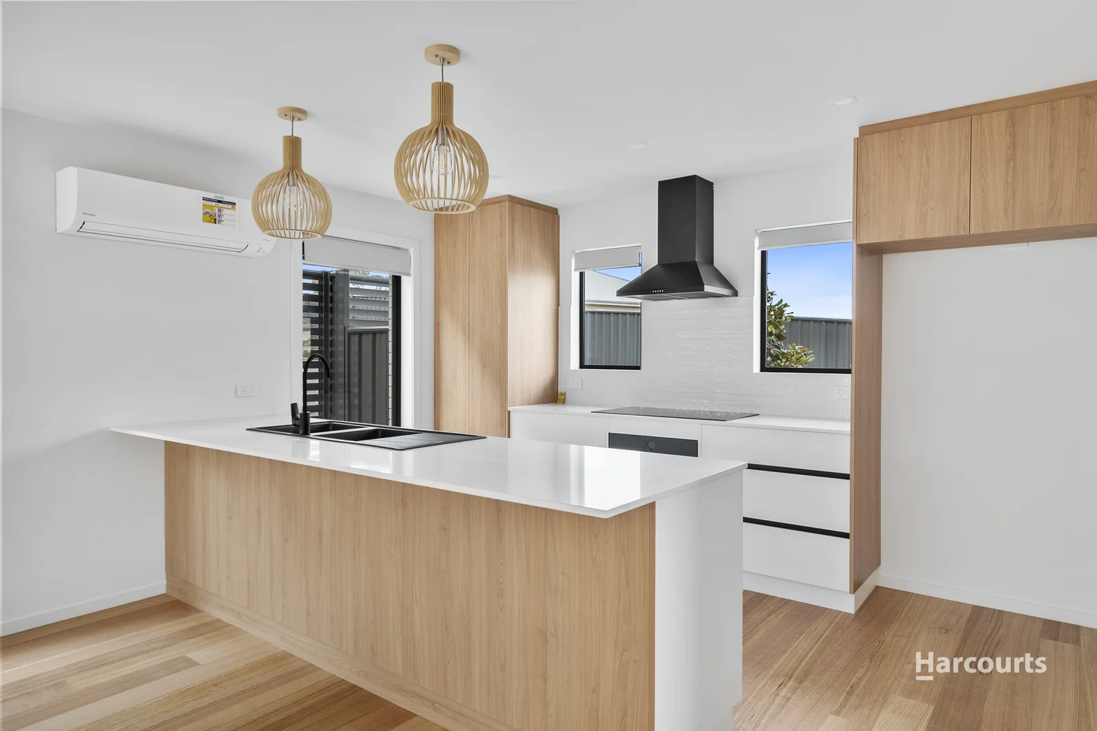 Additional image 5 of 1 & 2/32 Sunningdale Close, Midway Point TAS 7171