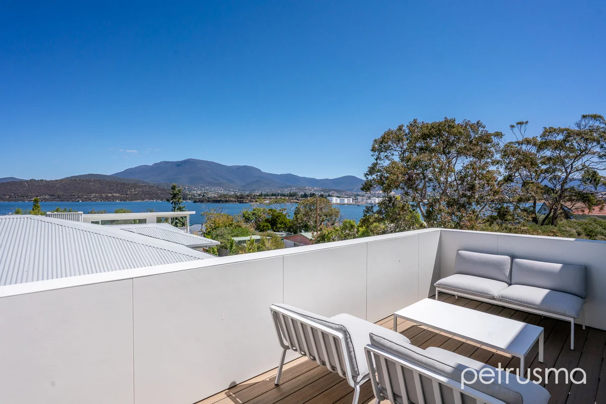 Additional image 7 of 1/107 Derwent Avenue, Lindisfarne TAS 7015