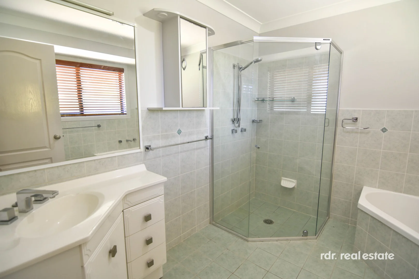 Additional image 11 of 23 Crestview Place, Inverell NSW 2360