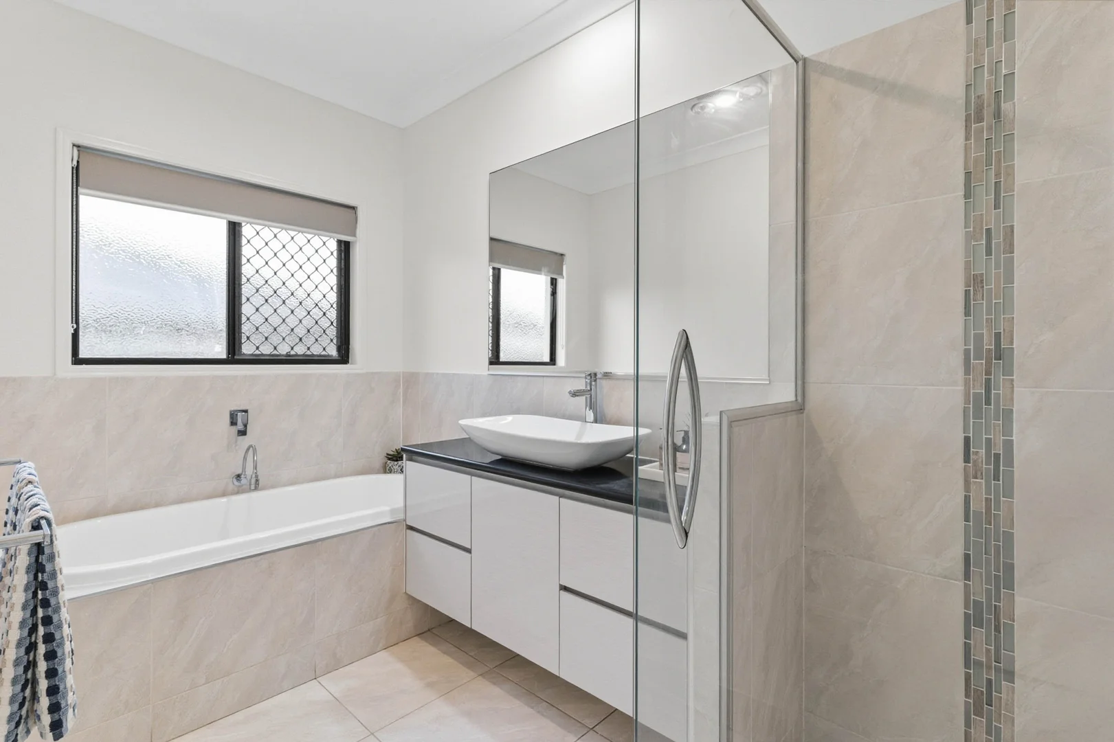 Additional image 11 of 7 Jamie Crescent, Gracemere QLD 4702