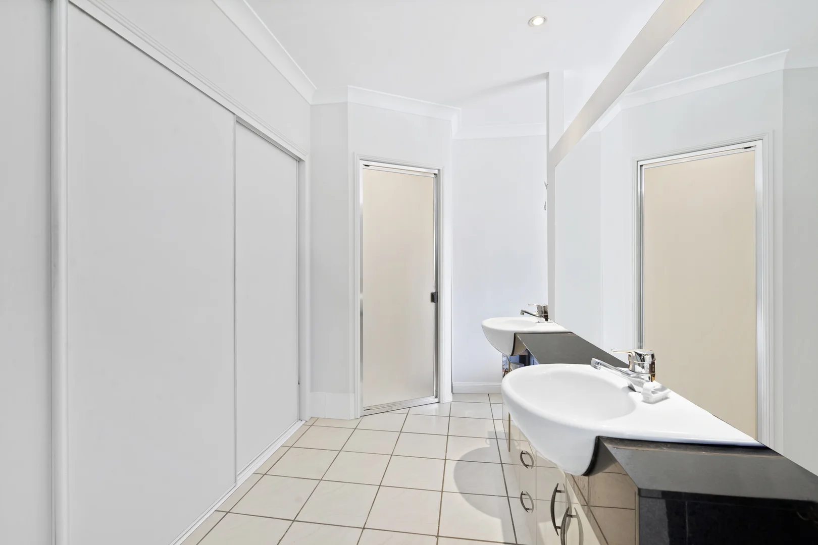 Additional image 14 of 1/18 Ocean Street, Runaway Bay QLD 4216