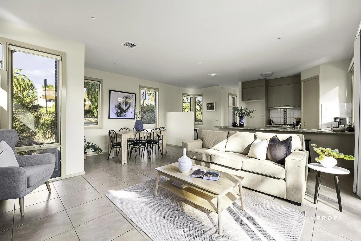 Additional image 3 of 143 Ernest Jones Drive, Macleod VIC 3085