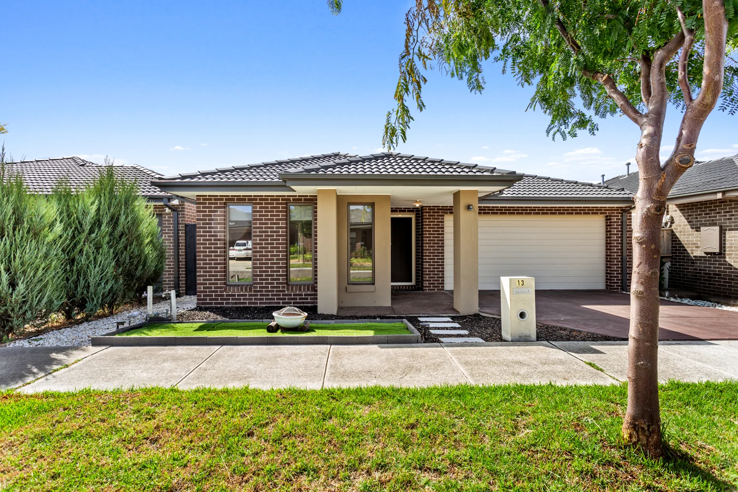 13 Great Banjo Street, Clyde North VIC 3978