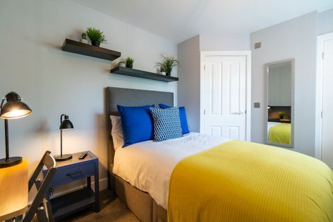 Kings Road, Caversham RG4, Room to rent