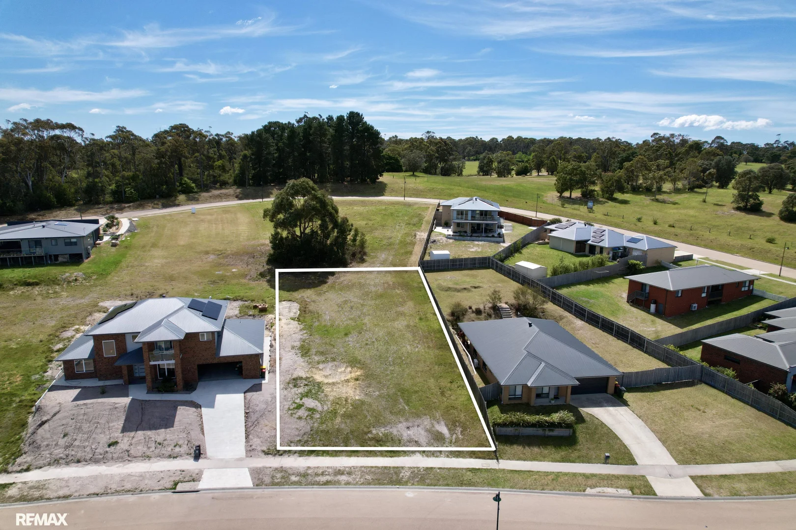 Additional image 2 of 20 Riviera Court, Lakes Entrance VIC 3909