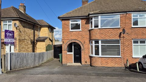 Woodgate Drive, Birstall LE4