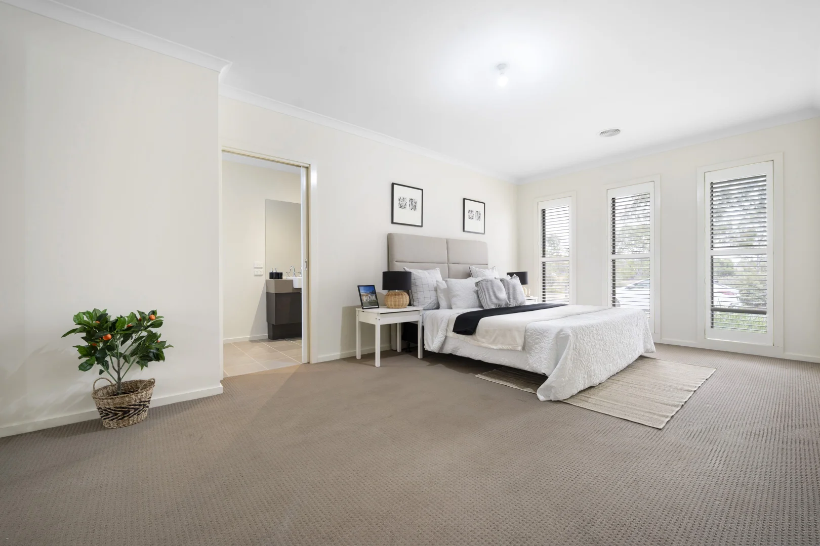 27 Rippleside Terrace, Tarneit VIC 3029 photo 2