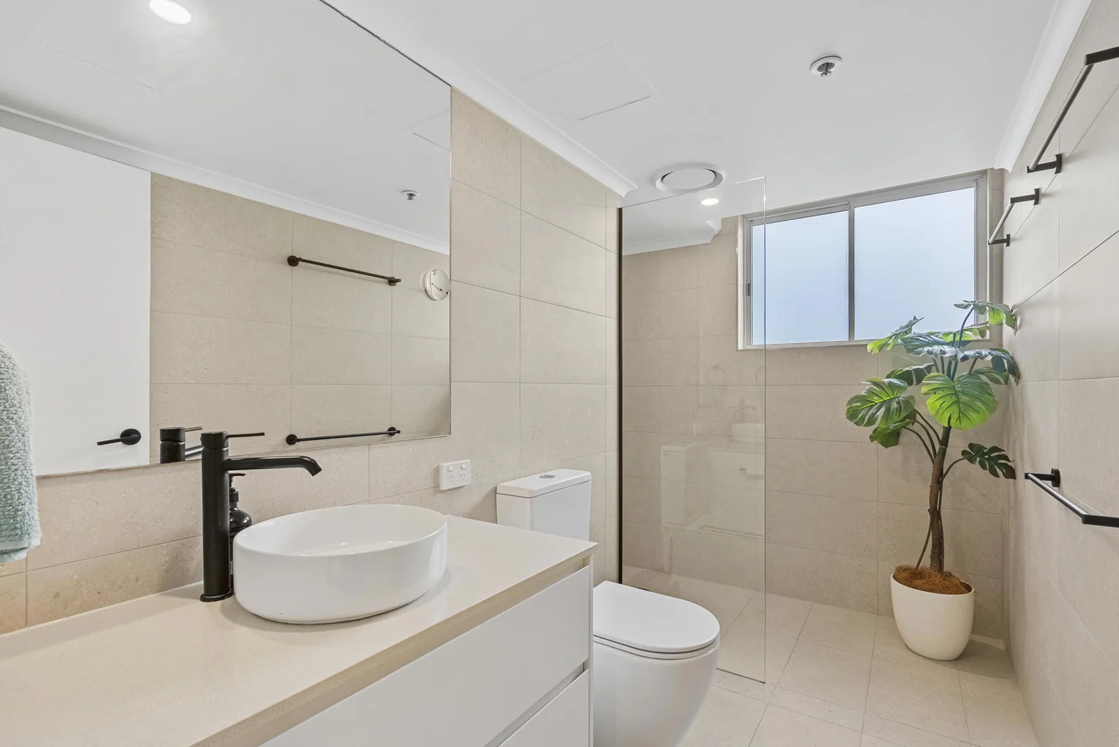 Additional image 12 of 58/1-9 Hughes Avenue, Main Beach QLD 4217