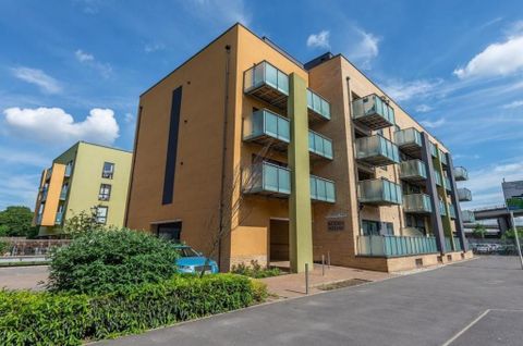 Scenix House, 86 Chigwell Road, South Woodford, London E18