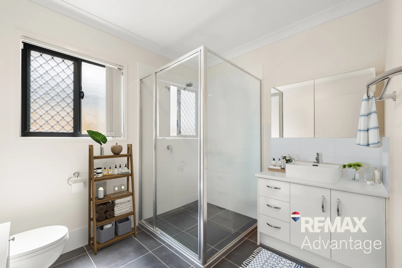 Additional image 10 of 320 Preston Road, Wynnum West QLD 4178