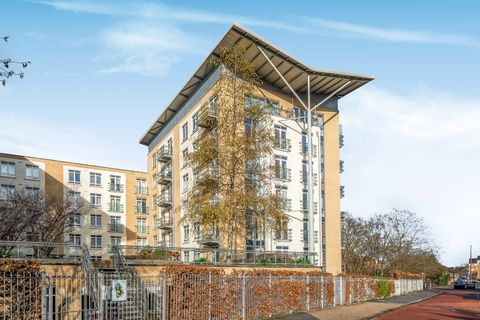 Kenavon Drive, Reading, Berkshire RG1