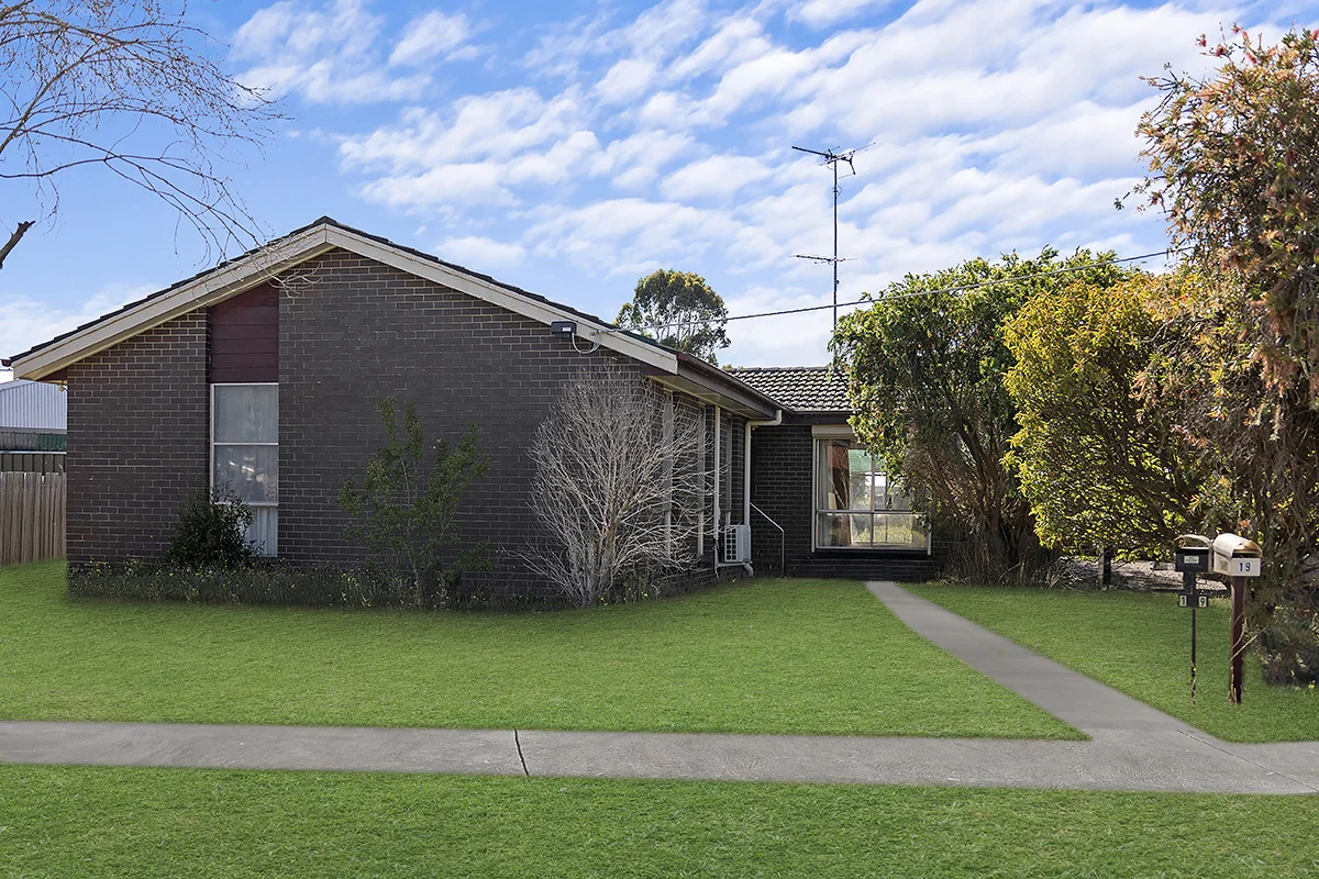 19 Walls Crescent, Hamilton VIC 3300