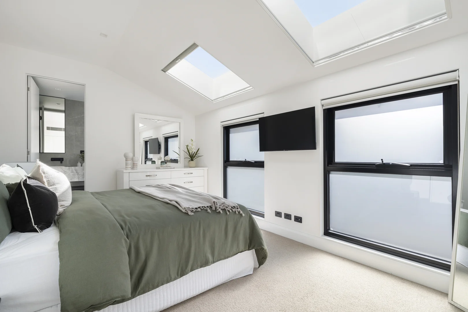 Additional image 12 of 3/2 Brookville Road, Toorak VIC 3142