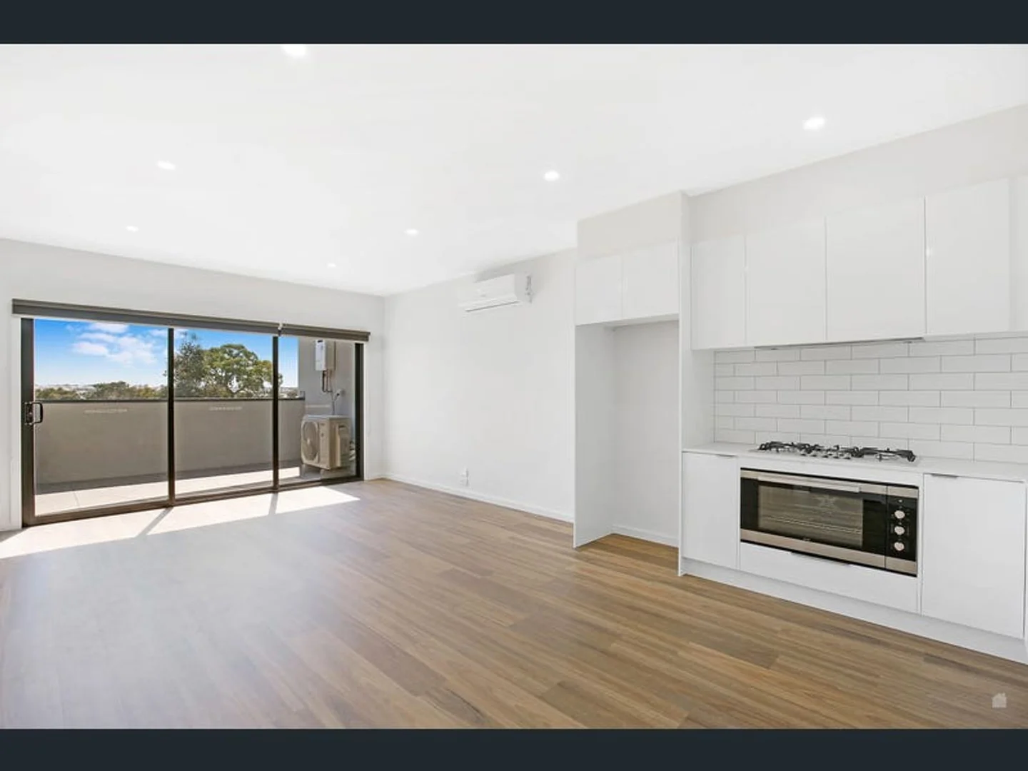 Additional image 2 of 31 Gilded Way, Craigieburn VIC 3064